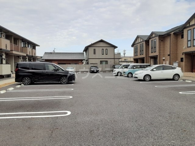 22/30 駐車場