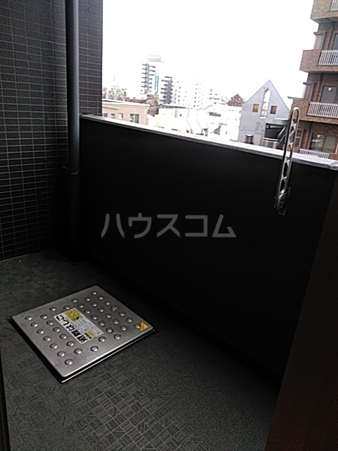 23/30 バルコニー
