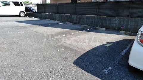 17/22 駐車場