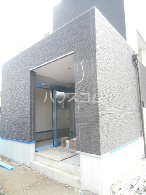 22/30 エントランス