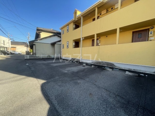 17/27 駐車場