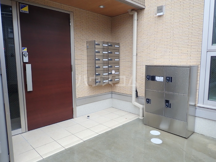 15/21 エントランス