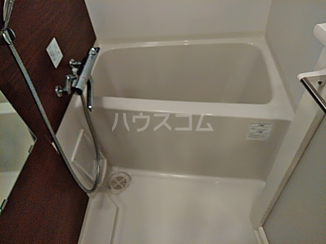 13/30 浴室