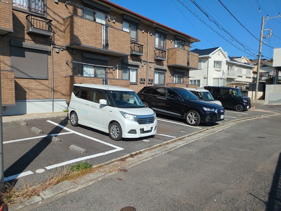 2/4 駐車場