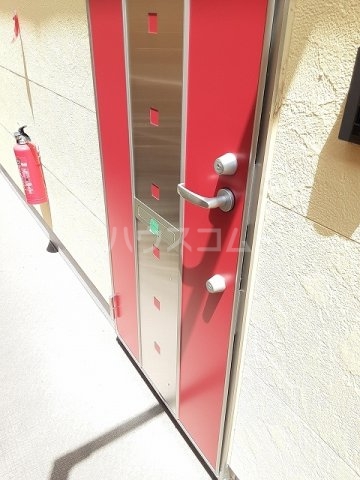 24/30 エントランス