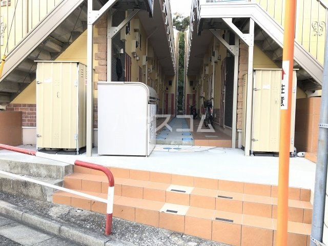 2/5 エントランス