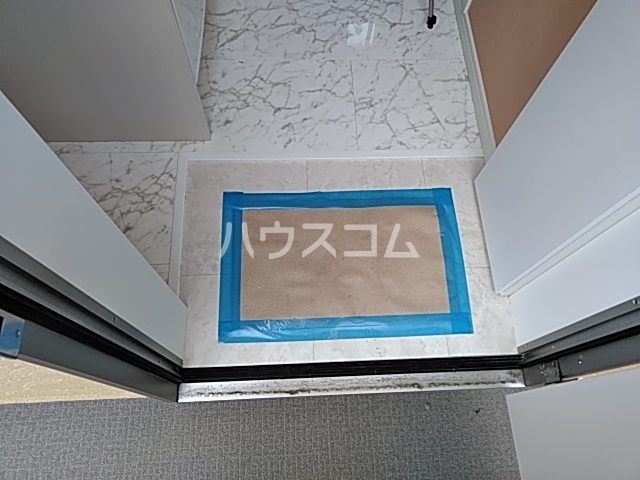 17/25 エントランス