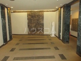 19/20 エントランス