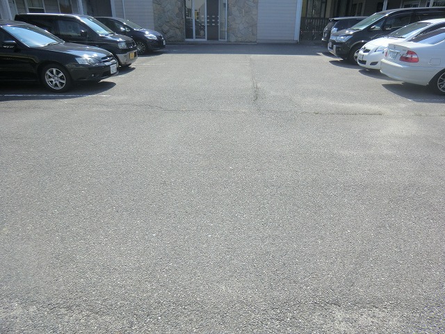 22/23 駐車場