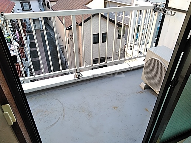 16/27 バルコニー