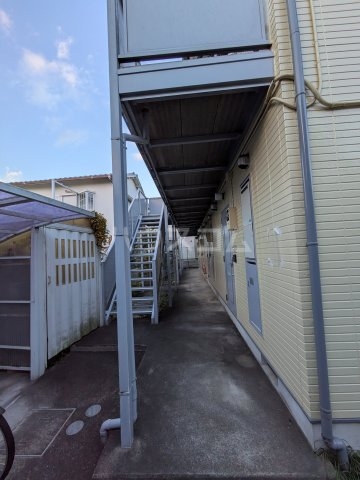 22/28 エントランス