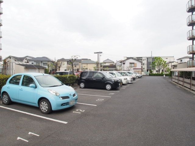 25/30 駐車場