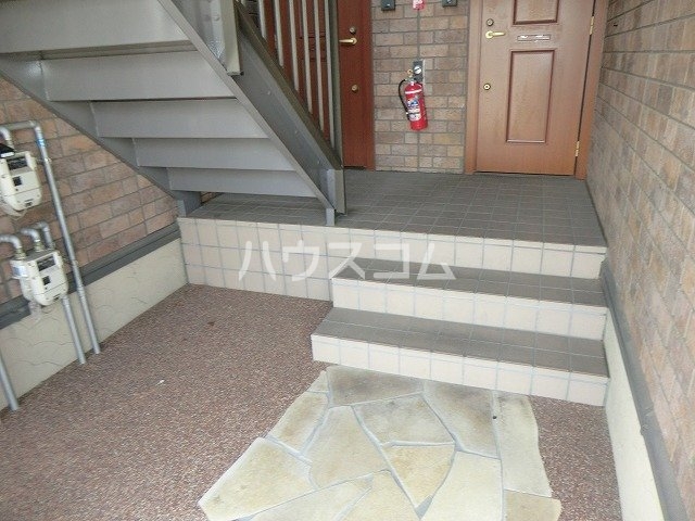 18/20 エントランス