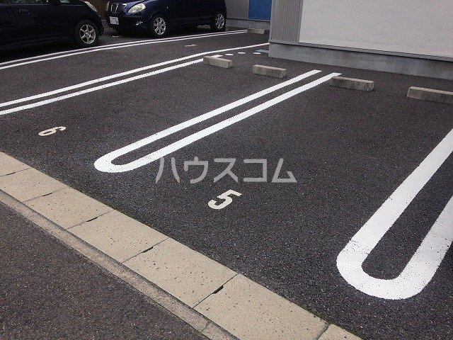 20/20 駐車場