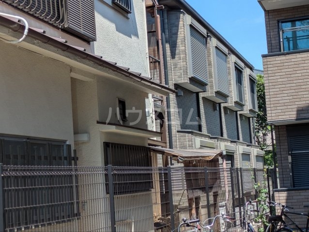 2/30 外観