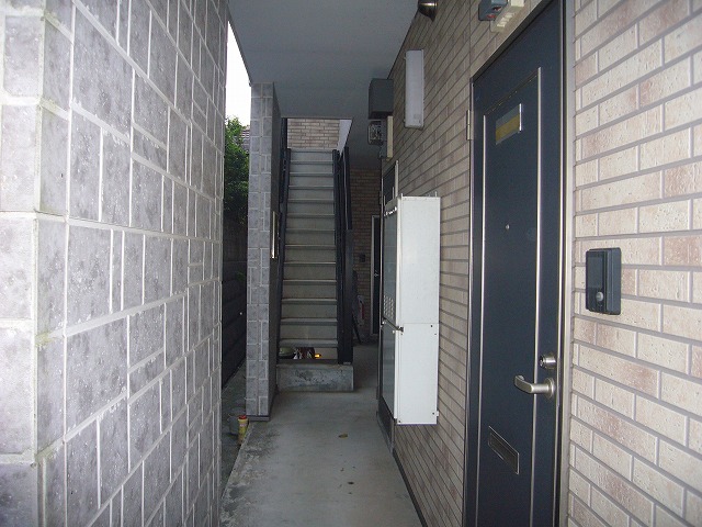 27/30 エントランス