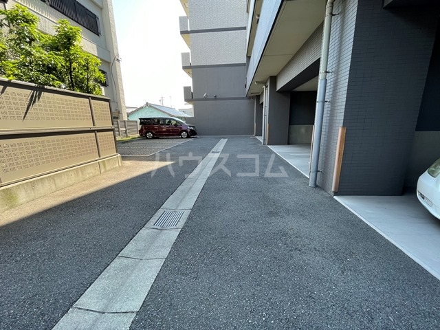 22/30 駐車場