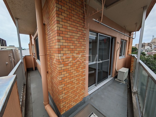 23/30 バルコニー