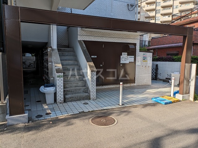 29/30 エントランス