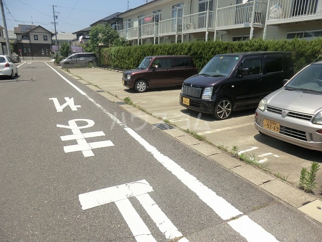 17/24 駐車場