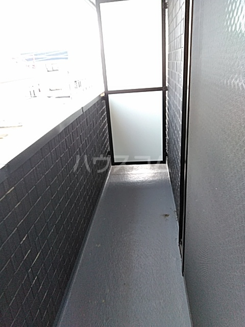 18/28 バルコニー