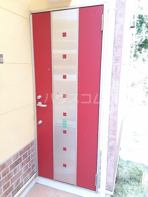 23/30 エントランス