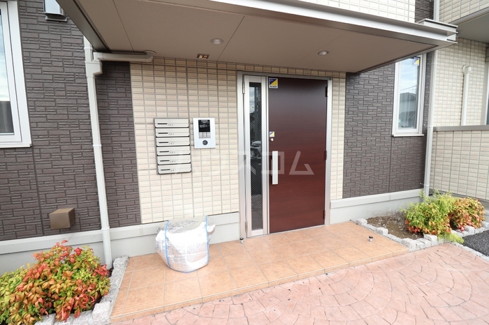 17/26 エントランス