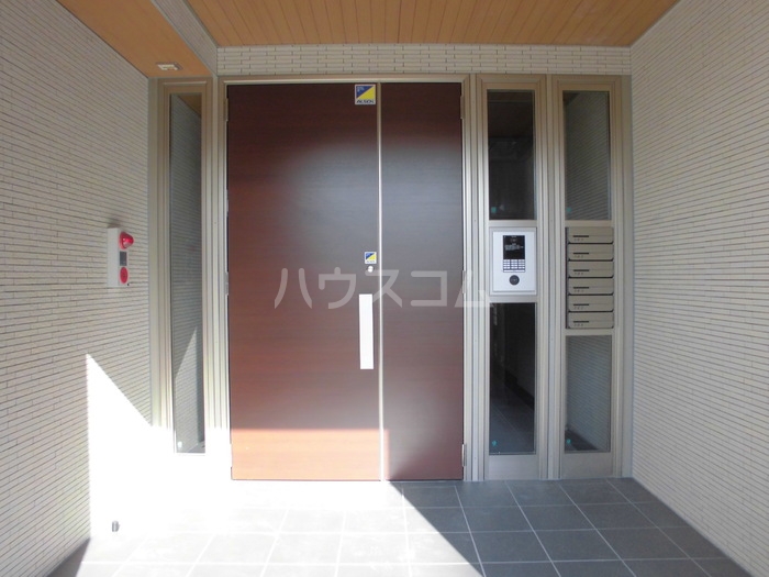 15/25 エントランス