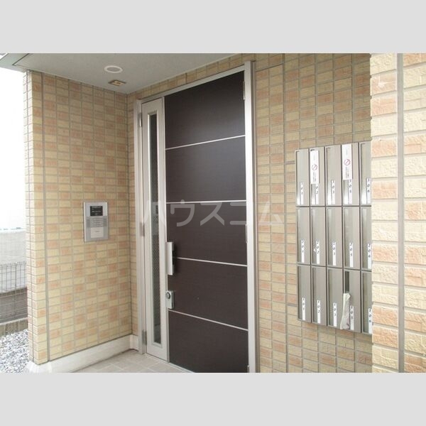 2/4 エントランス