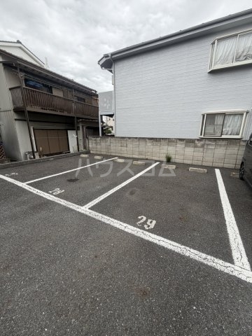 25/30 駐車場