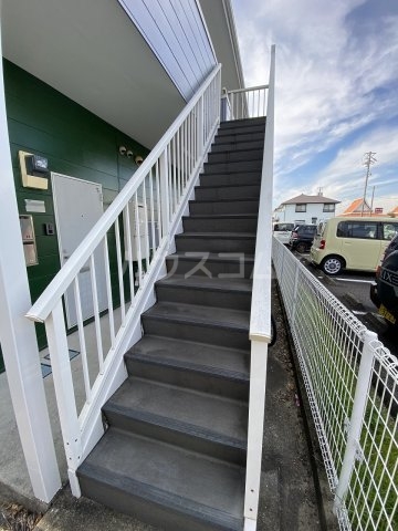 25/30 エントランス