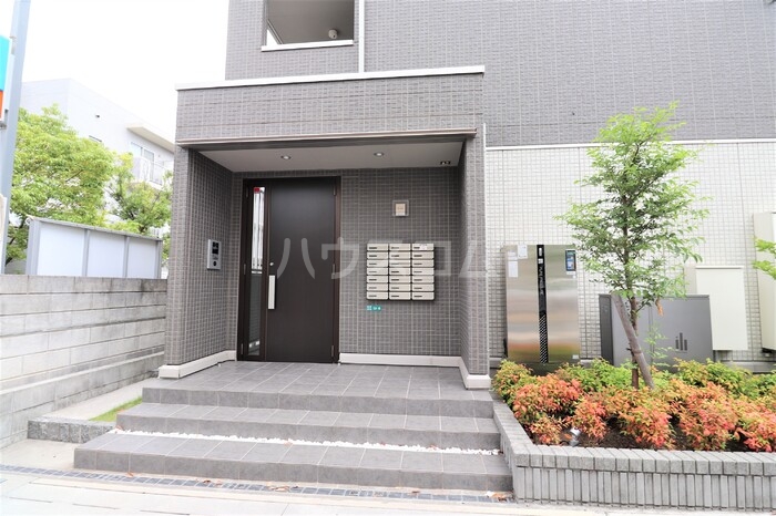 17/26 エントランス