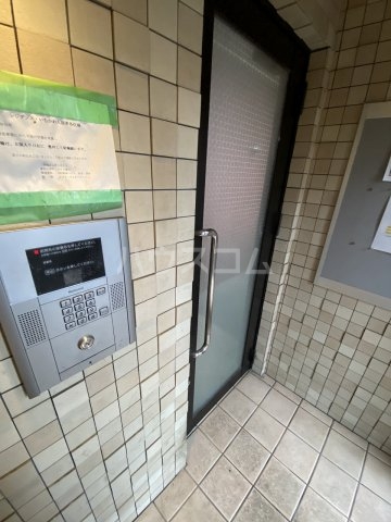 29/30 エントランス