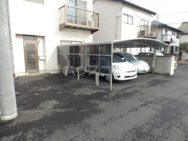 21/28 駐車場