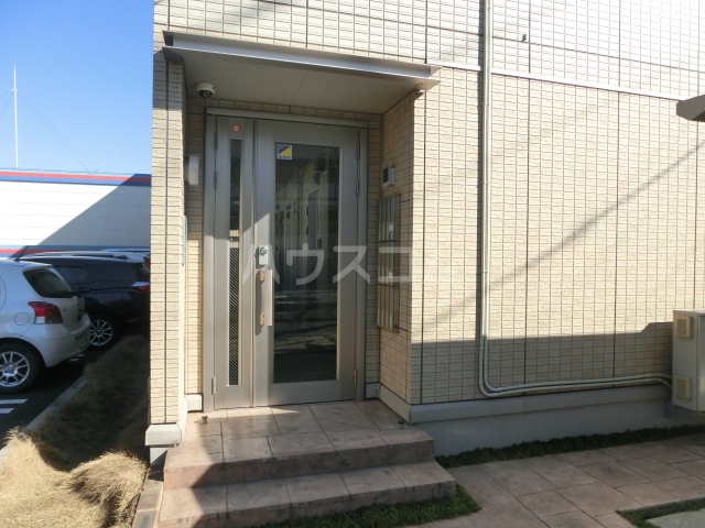 16/27 エントランス