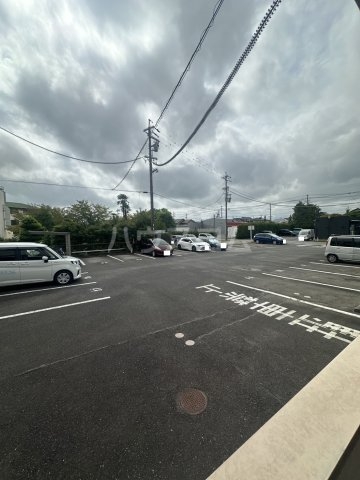 2/4 駐車場