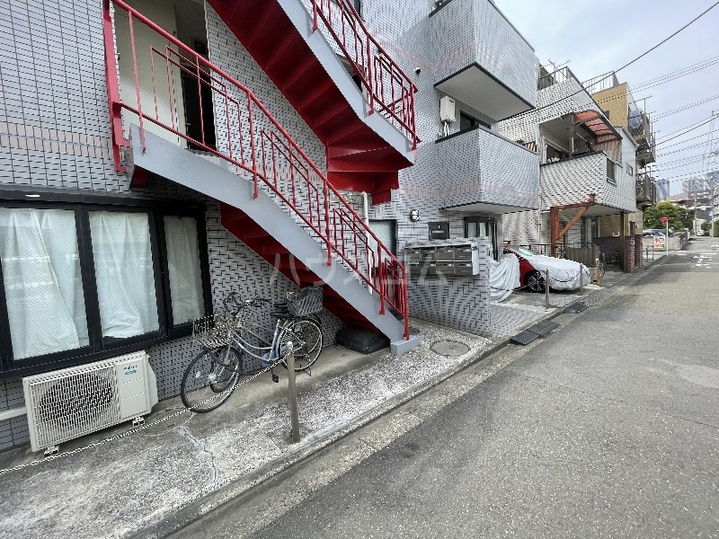 21/24 エントランス