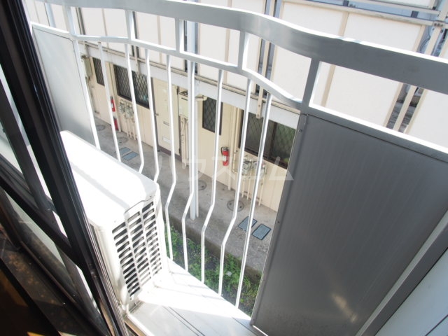 15/27 バルコニー