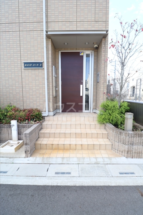 16/26 エントランス