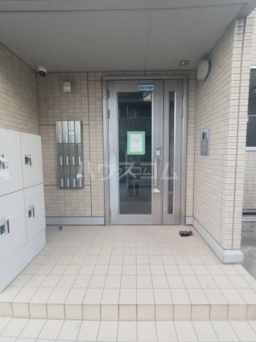 2/5 エントランス