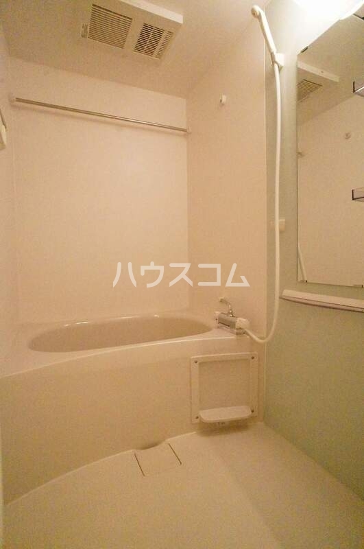 13/30 浴室