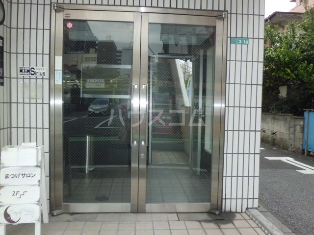 19/28 エントランス