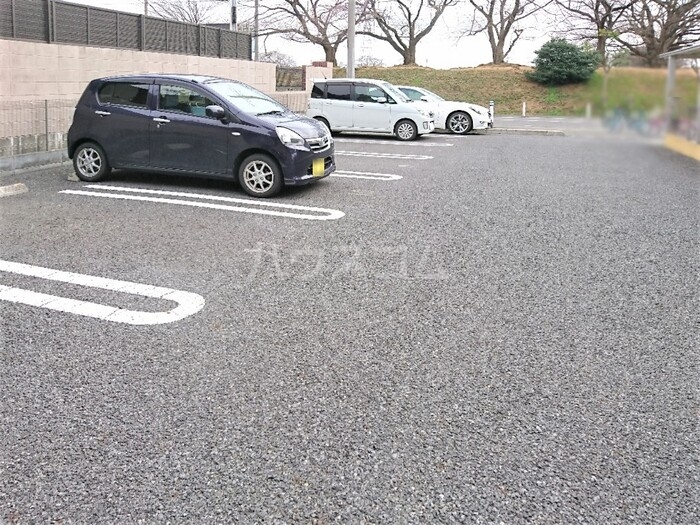 17/27 駐車場
