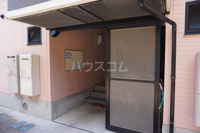 18/21 エントランス