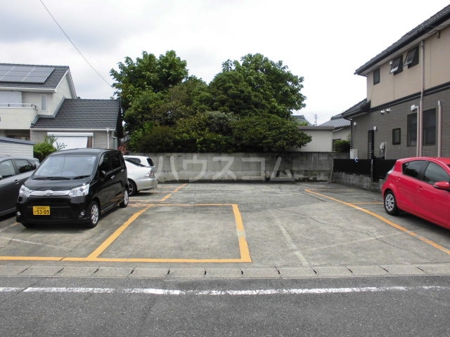 2/6 駐車場