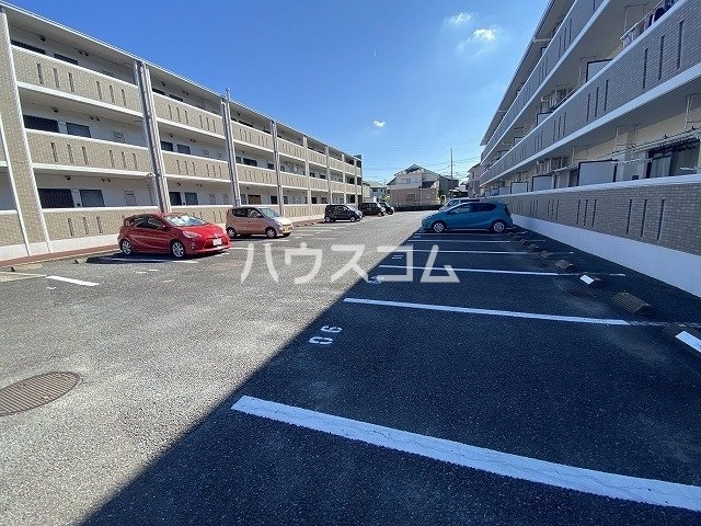 22/30 駐車場