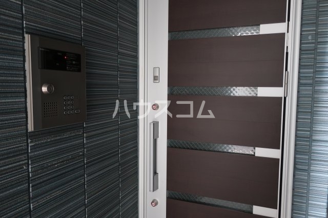 17/23 エントランス