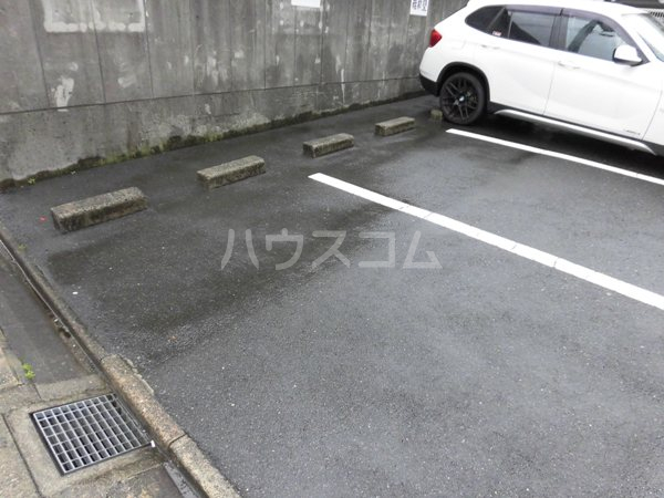 19/27 駐車場