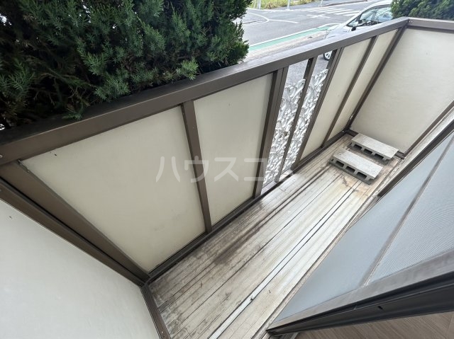 19/28 バルコニー