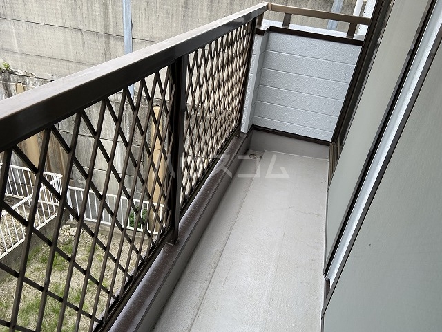 17/27 バルコニー